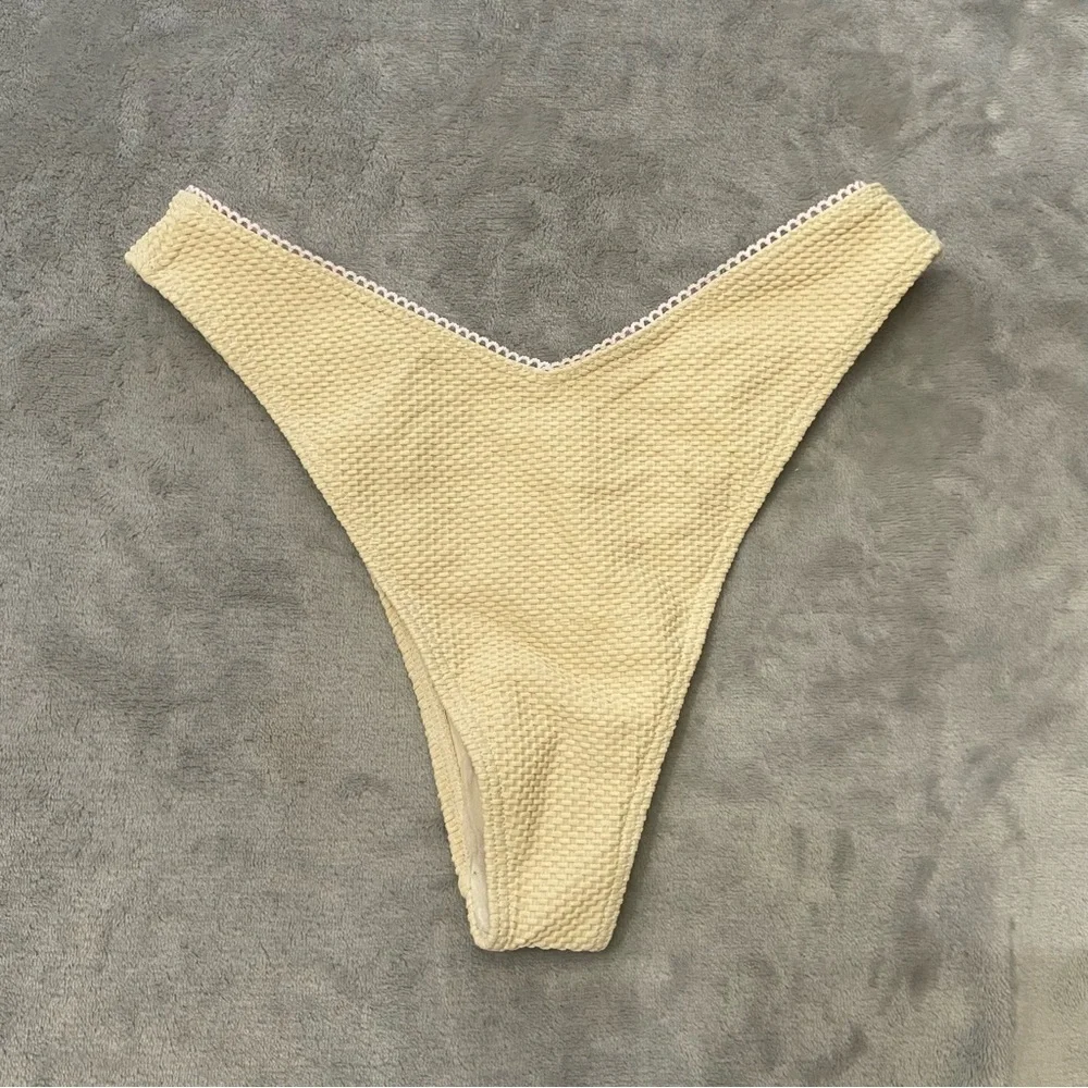 New! Frankie’s Bikinis Enzo thermal bikini bottom 24132